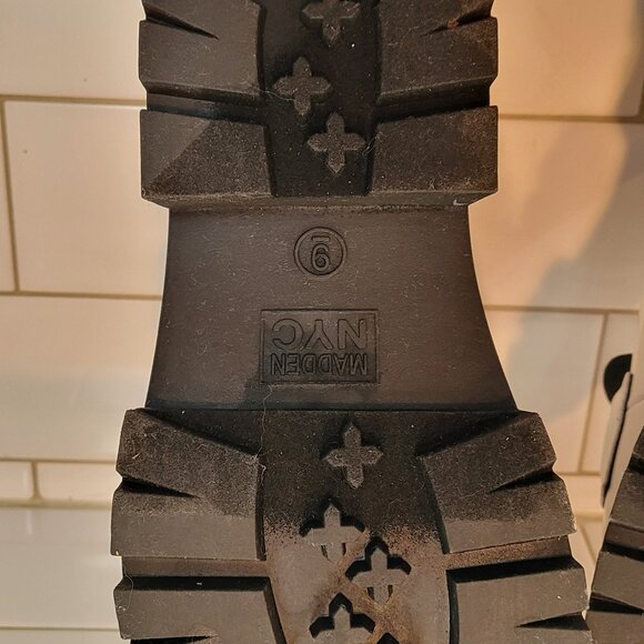 Steve Madden "Lando" White Loafers - Picture 7 of 7